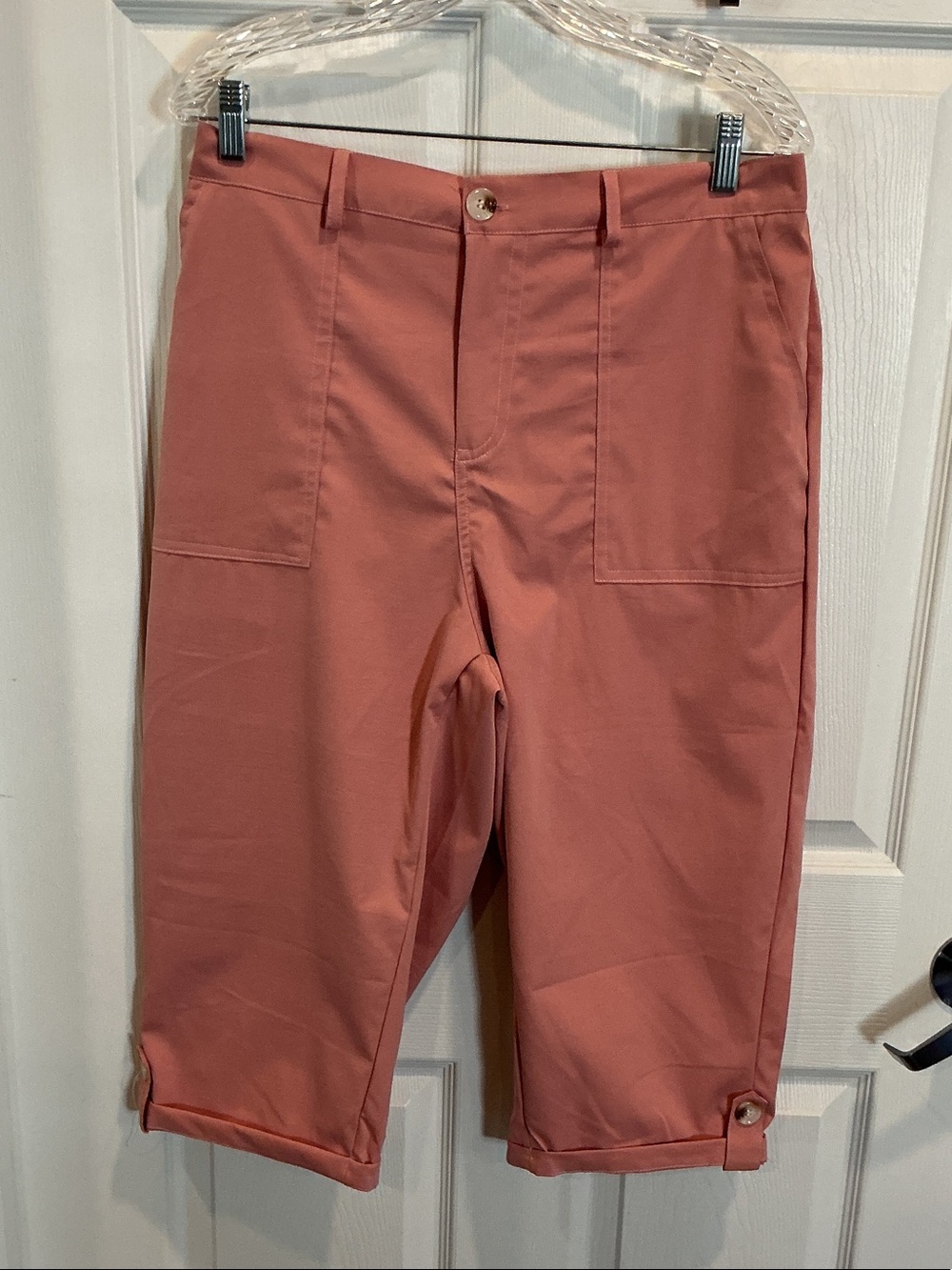 Women's Capri's NWOT